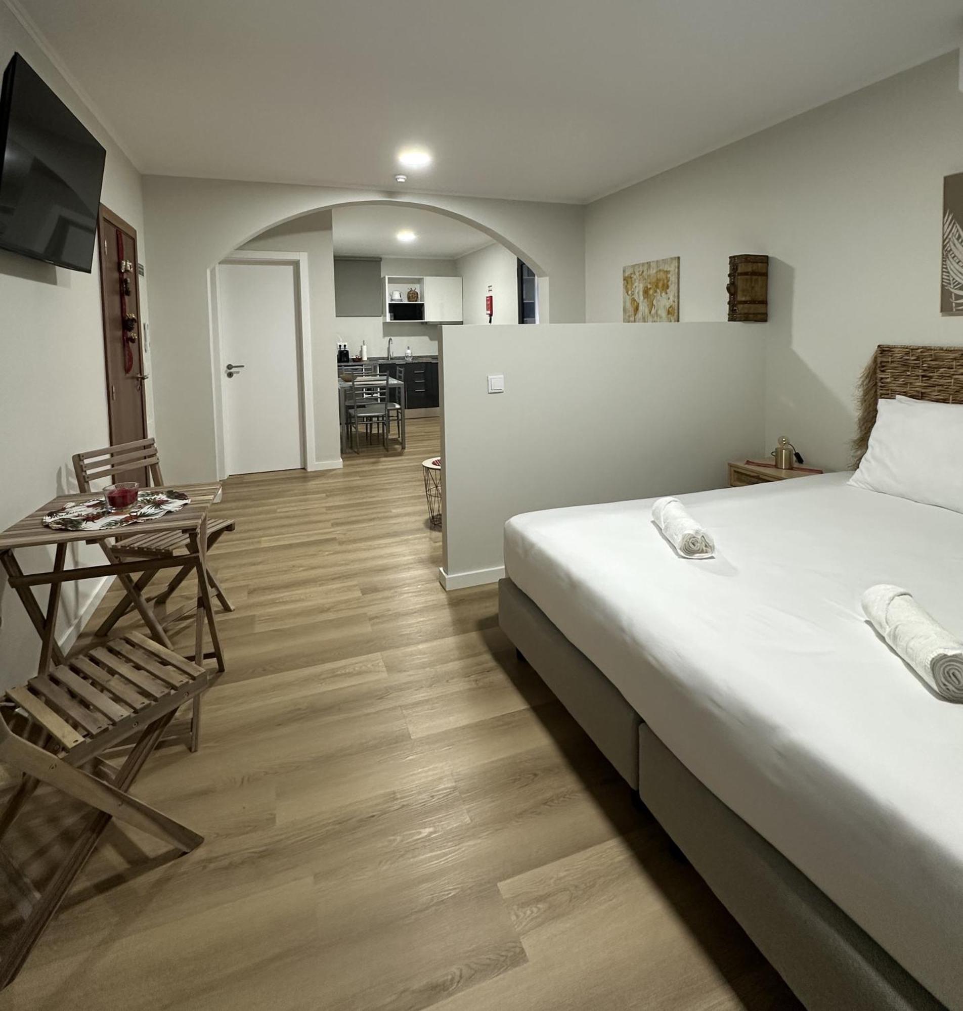 Oasis Suites - Funchal Exterior photo